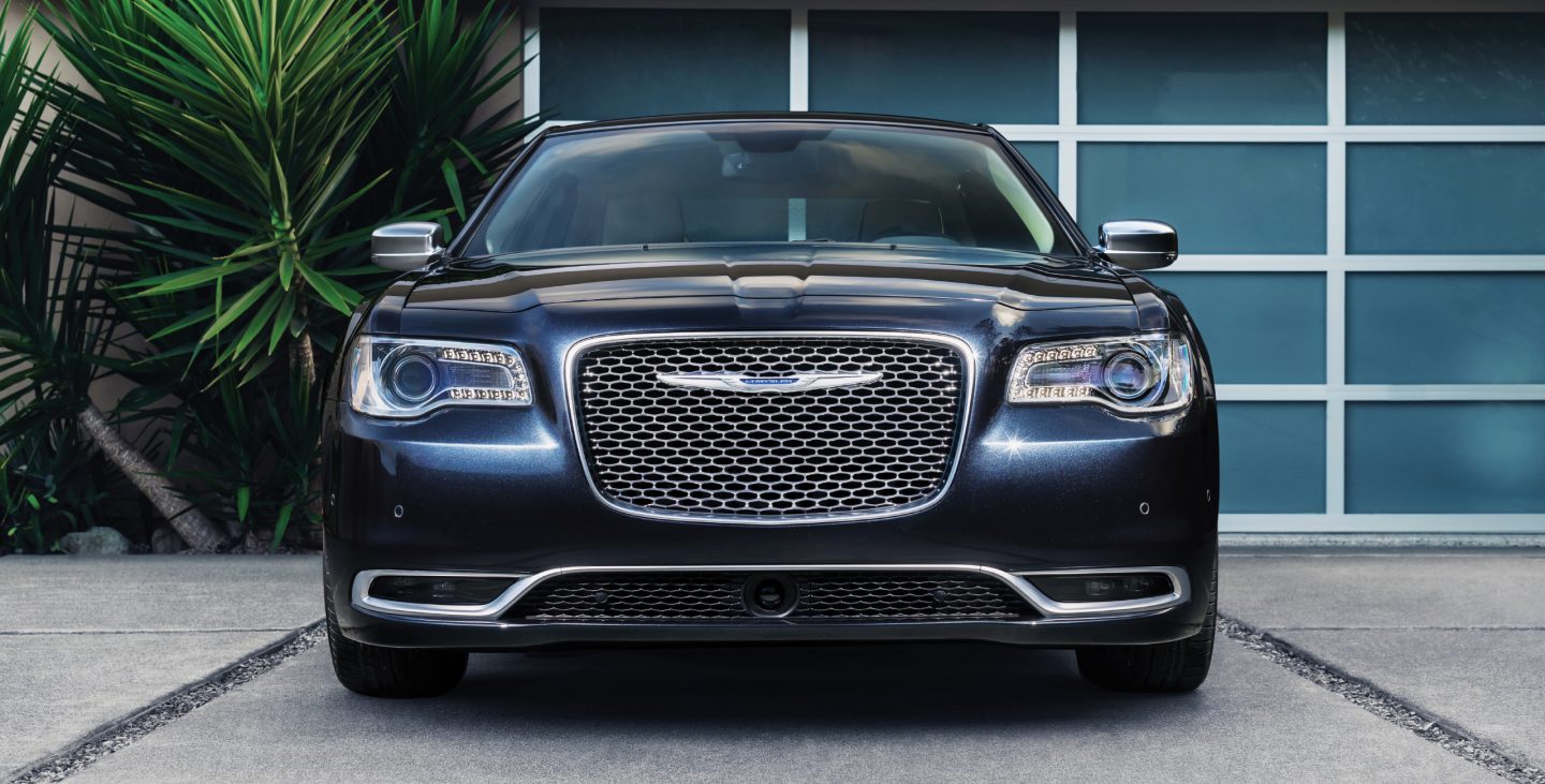 2017 Chrysler 300 Blue Front Exterior