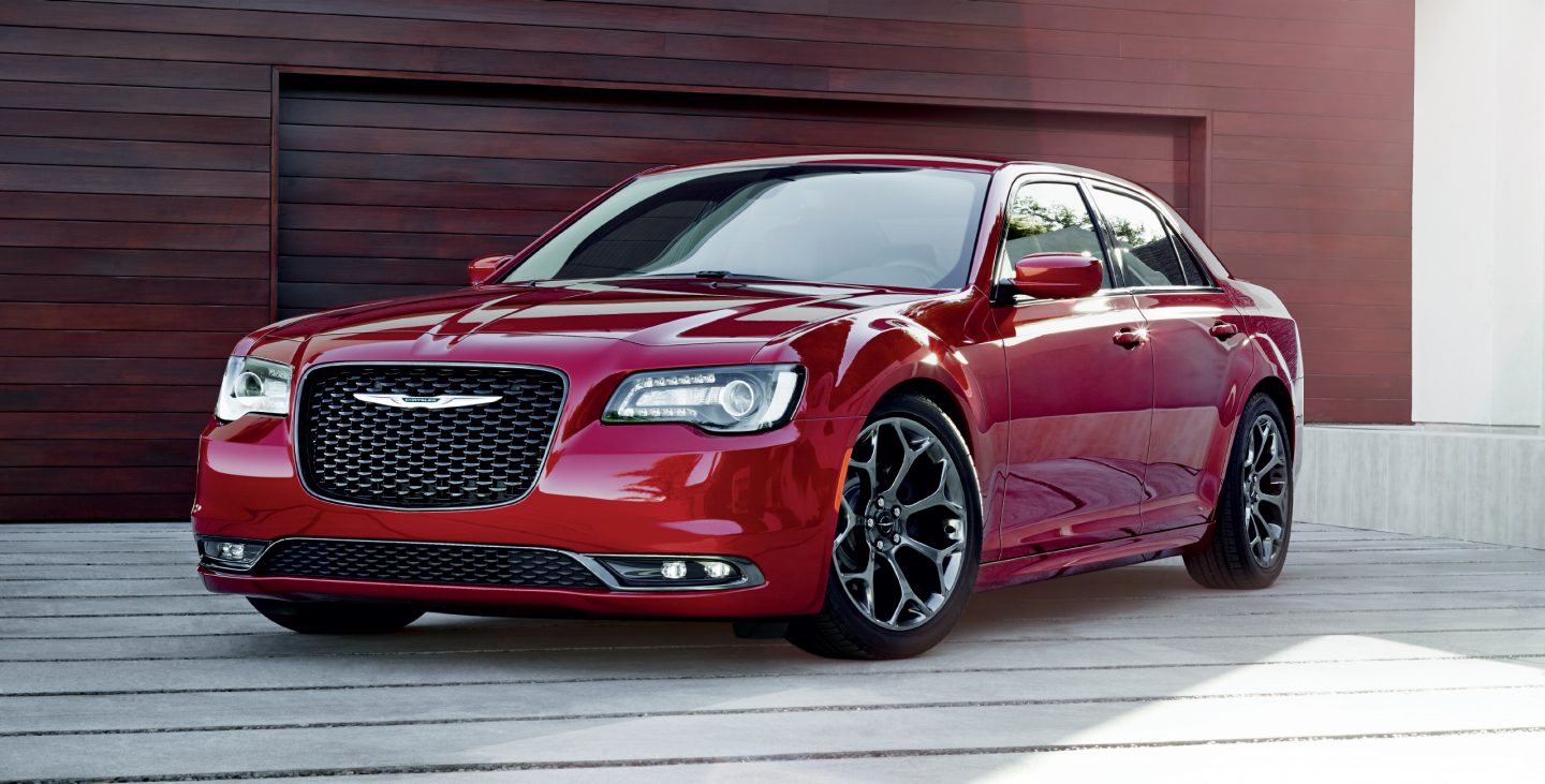 2017 Chrysler 300 Red Front Exterior