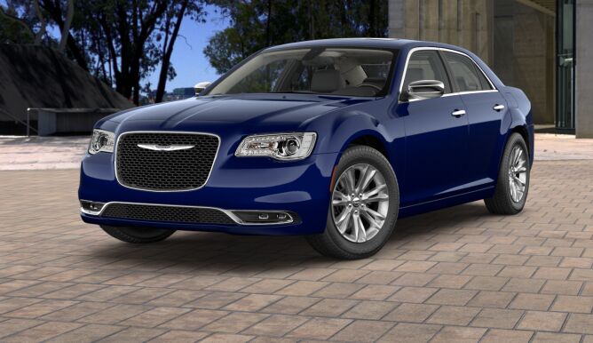 2017 Chrysler 300C Front Blue Exterior