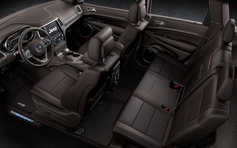 2017 Jeep Grand Cherokee Interior