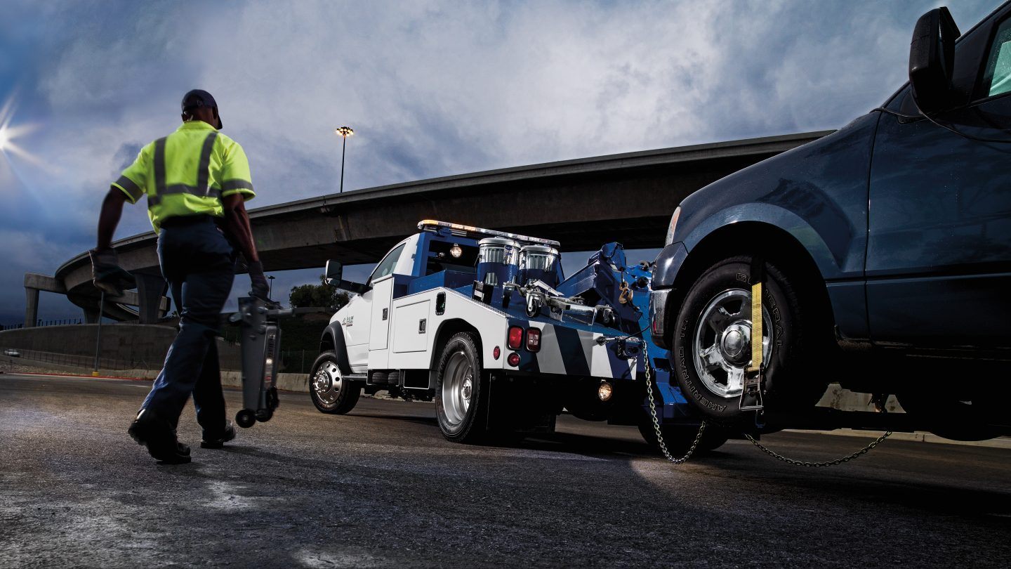 2018 Ram 3500 Chassis Cab White Exterior Towing