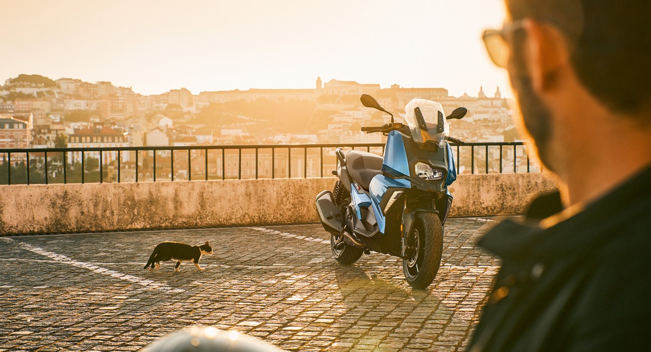 2019 BMW C 400 X Front Blue Exterior