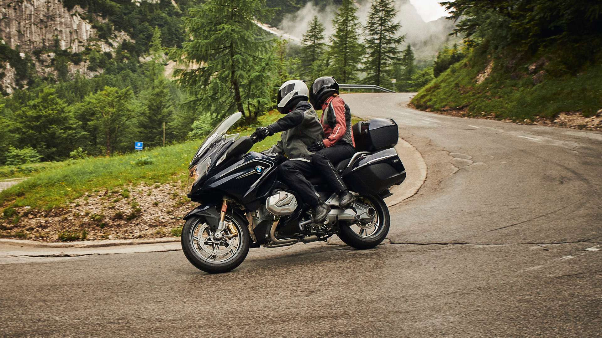 2019 BMW R 1250 RT Side Rear Exterior