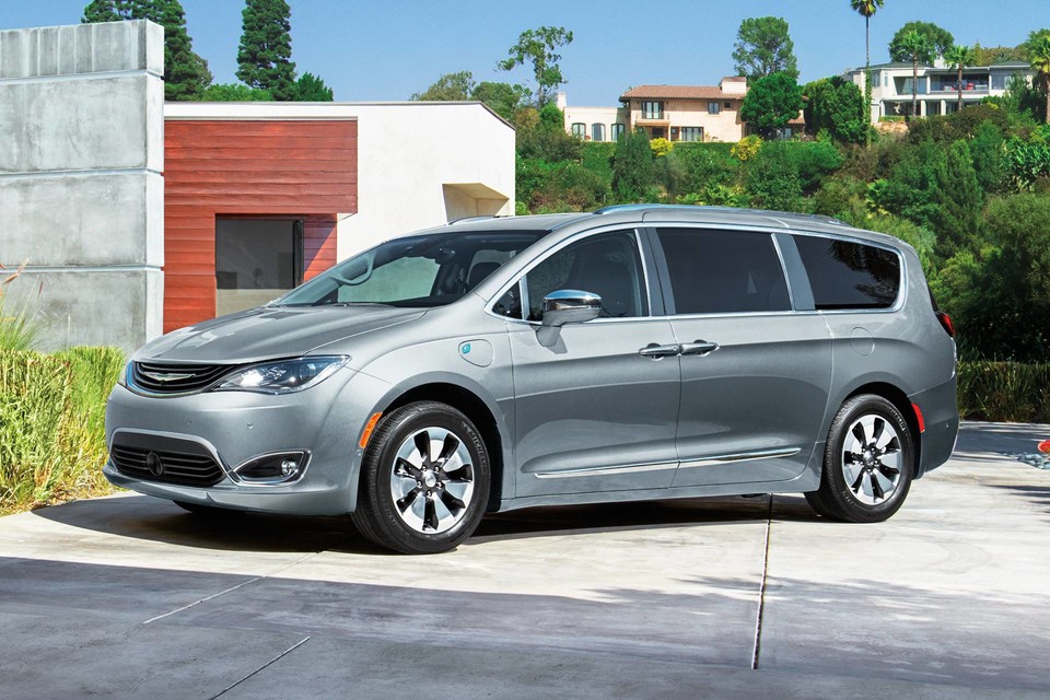 2019 Chrysler Pacifica Hybrid Silver Exterior Side Picture