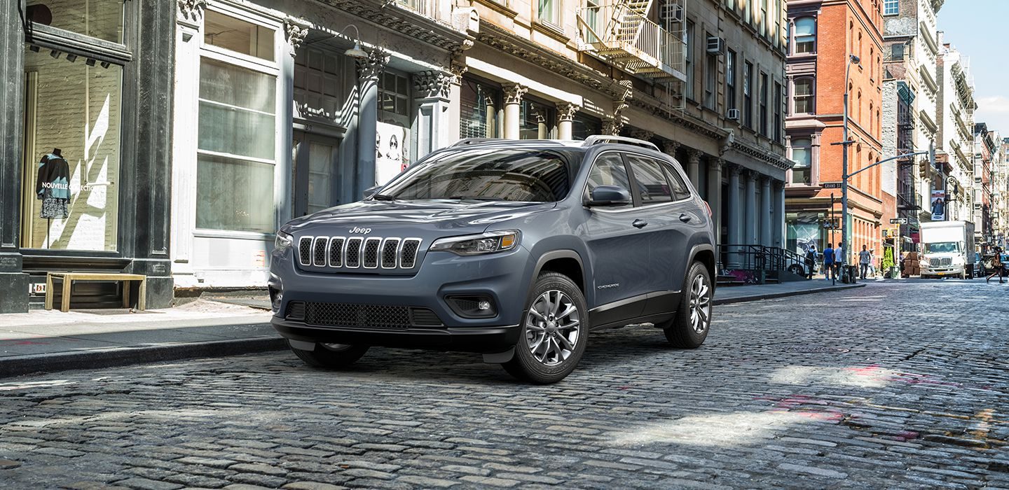 2019 Jeep Cherokee Latitude Front Exterior