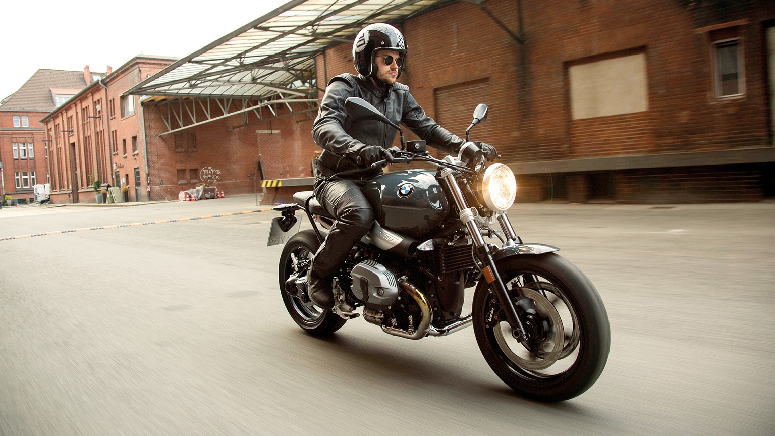 2020%20BMW%20R%20nineT%20Pure%20Exterior%20Front%20View%20Picture.jpg