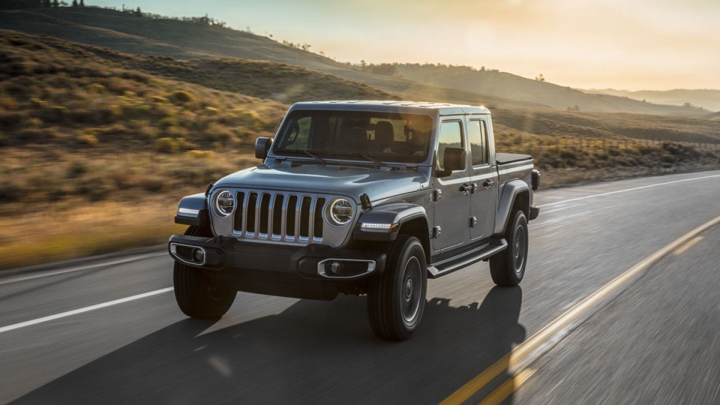 2020 Jeep Gladiator Front View Gray Picture